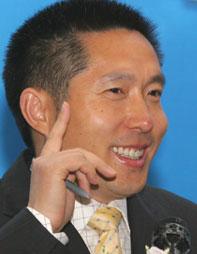 中央電視臺(tái)廣告經(jīng)濟(jì)信息中心主任、經(jīng)濟(jì)頻道總監(jiān)郭振璽