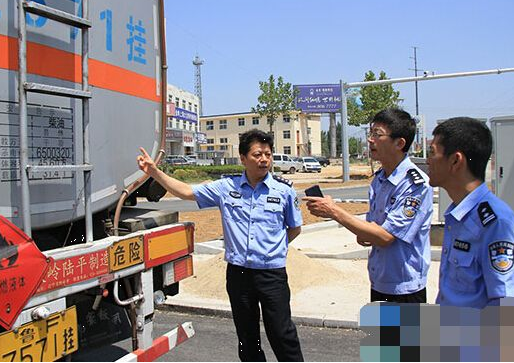 蘭州市開展?；愤\(yùn)輸交通安全專項(xiàng)整治行動(dòng)