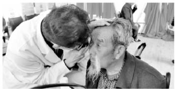 致敬時代楷?！瓣P愛八步沙林場大漠治沙人眼健康公益行動”啟動