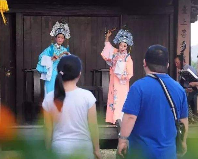 無證開展演藝活動(dòng)蘭州七里河11家茶社戲園被責(zé)令整改