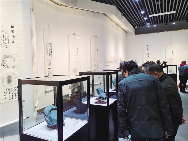 “非遺精品洮硯傳拓題跋藝術(shù)展”開展 洮硯雕刻、傳拓、拓片題跋集中亮相甘肅藝術(shù)館