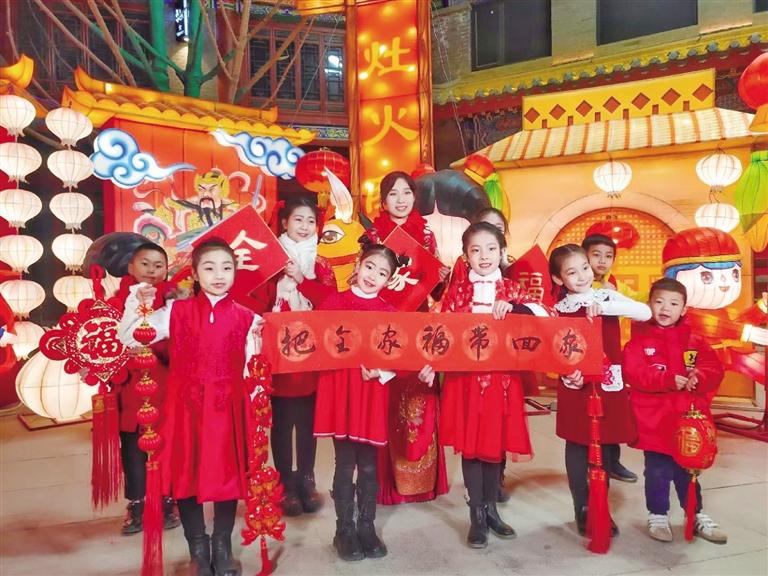 中共蘭州市委宣傳部出品 原創(chuàng)音樂電視《全家?！?向全市人民拜年！