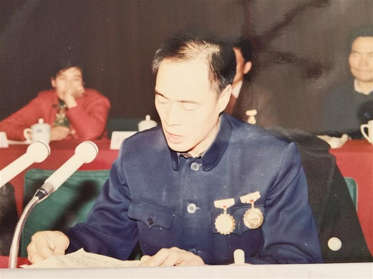 尋訪百名先鋒黨員  他用13年的時間完成28年的工作量——記“刀具大王”、全國勞模、蘭州通用機器廠工人技師蘆聚才