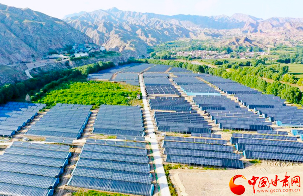 【奮斗百年路 啟航新征程 脫貧攻堅(jiān)答卷】以村為家，把貧困戶當(dāng)家人——記全國脫貧攻堅(jiān)先進(jìn)個(gè)人錢有