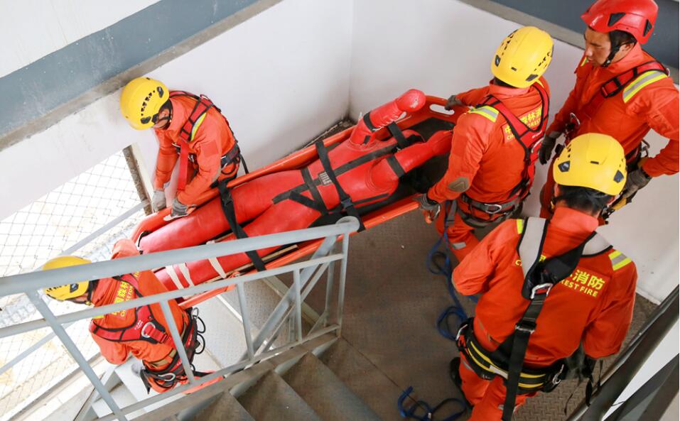 【隴拍客】超燃！ “火焰藍(lán)”競(jìng)技比武火力全開