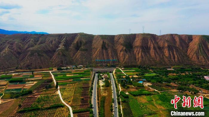 甘肅榆中造養(yǎng)結合十數(shù)年荒山改綠 野生動物?！奥睹妗?>
        </a><em>甘肅榆中造養(yǎng)結合十數(shù)年荒山改綠 野生動物?！奥睹妗?/em></li>
    <li><a  target=