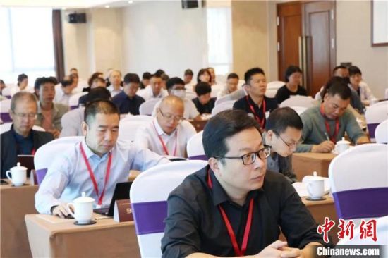 圖為“明清時(shí)期河西走廊社會(huì)變遷”學(xué)術(shù)研討會(huì)現(xiàn)場(chǎng)?！∥渫行侣剛髅郊瘓F(tuán)供圖