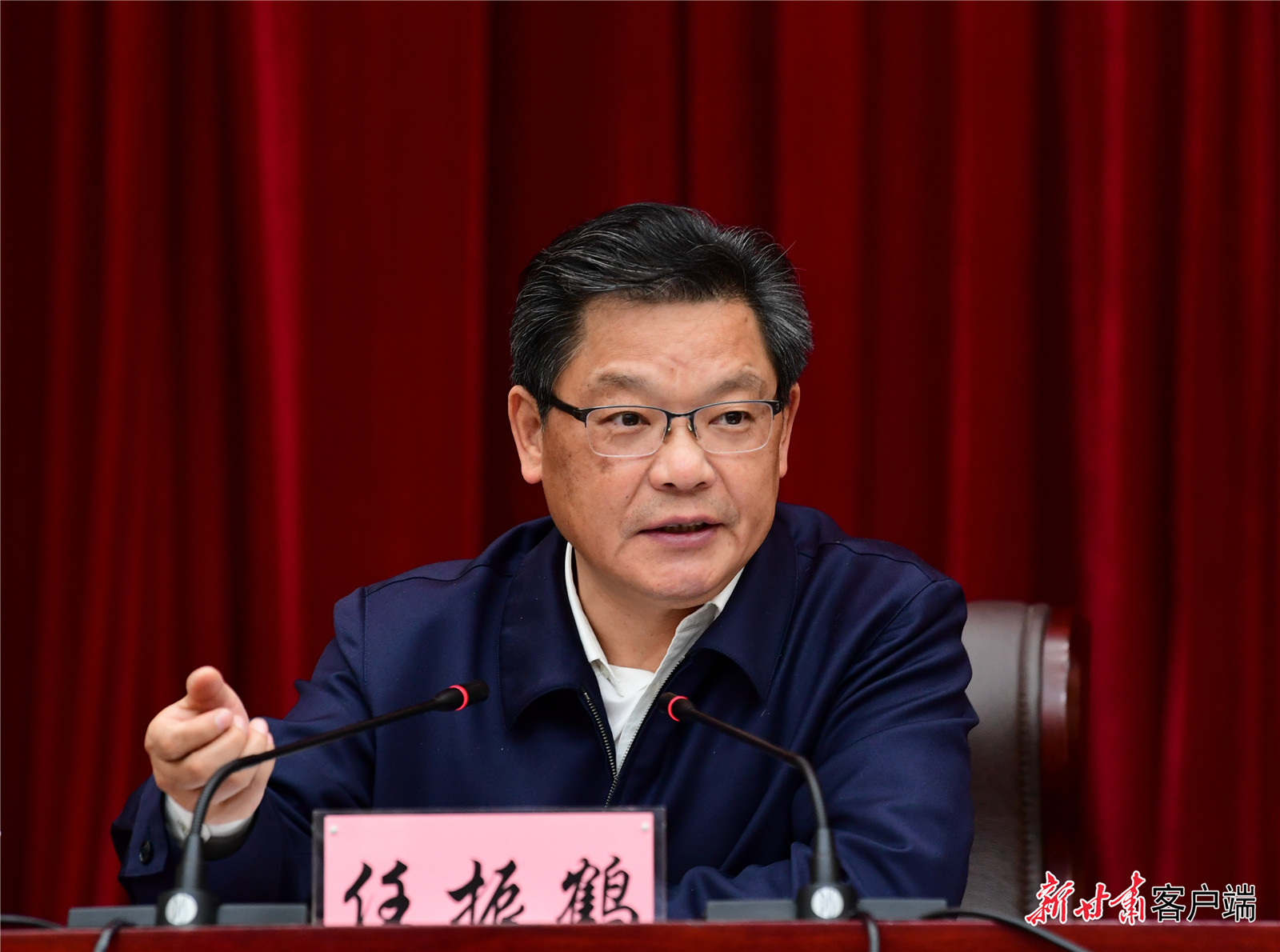 任振鶴在全省新型城鎮(zhèn)化工作推進(jìn)會議上強(qiáng)調(diào)：凝心聚力抓落實、蹄疾步穩(wěn)向前進(jìn)，奮力推進(jìn)新型城鎮(zhèn)化建設(shè)再上新臺階