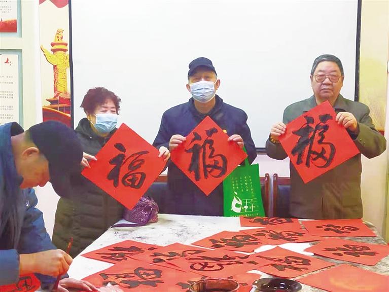 蘭州：“幸福敲門(mén) 新春送?！被顒?dòng)情暖萬(wàn)家