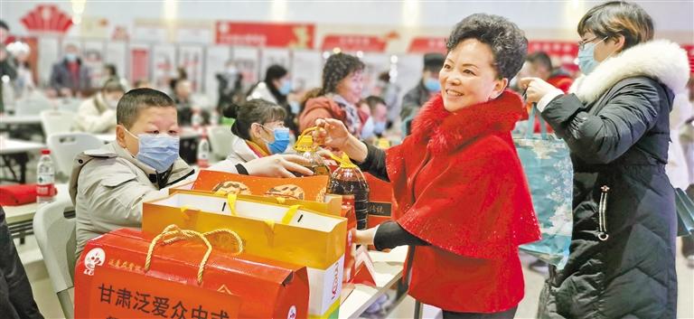 身殘志堅的郭淑芳與愛同行37年 點一盞燈，照亮別人也照亮自己