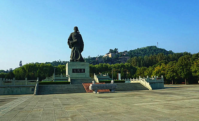 陜西韓城司馬遷祠墓祭祀廣場司馬遷雕像 蕭遠(yuǎn) 攝