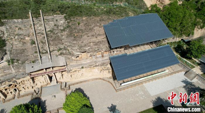 圖為航拍視角下的北石窟寺?！“瑧c龍 攝