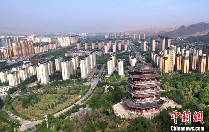 圖為“南涼古都”樂都朝陽(yáng)山片區(qū)的今朝?！⊙Φ?攝