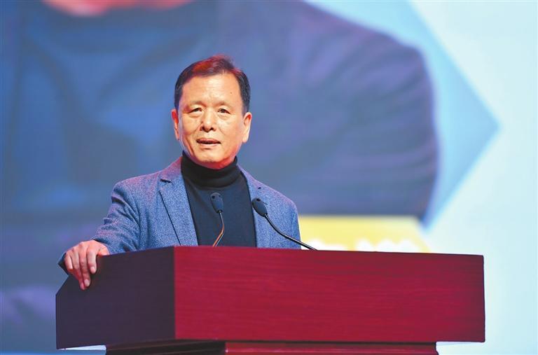 推進全民閱讀 建設(shè)書香社會 ——2025讀者·領(lǐng)讀者大會發(fā)言摘登