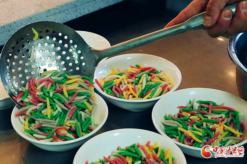 面魚非魚 味載鄉(xiāng)愁 從壓軸主食到網(wǎng)紅打卡的甘州味道